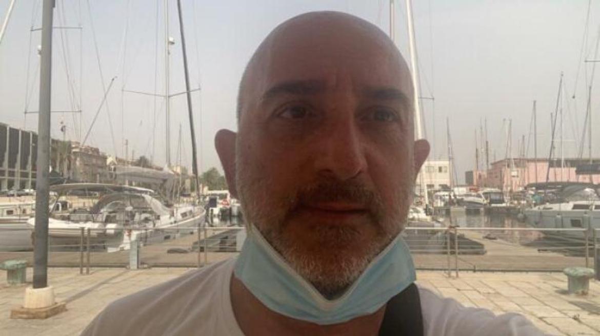 Vaccinato, ha il raffreddore: tampone positivo. Resta bloccato in Sardegna
