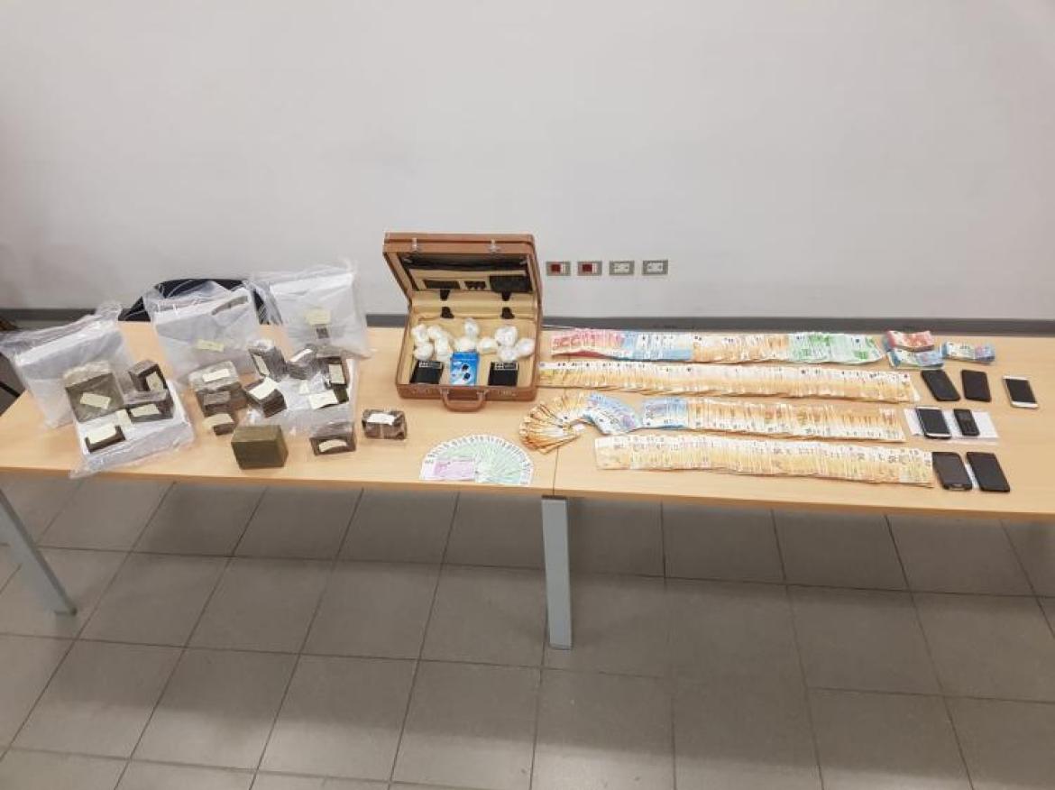 La polizia locale arresta un pusher che operava in Lomellina