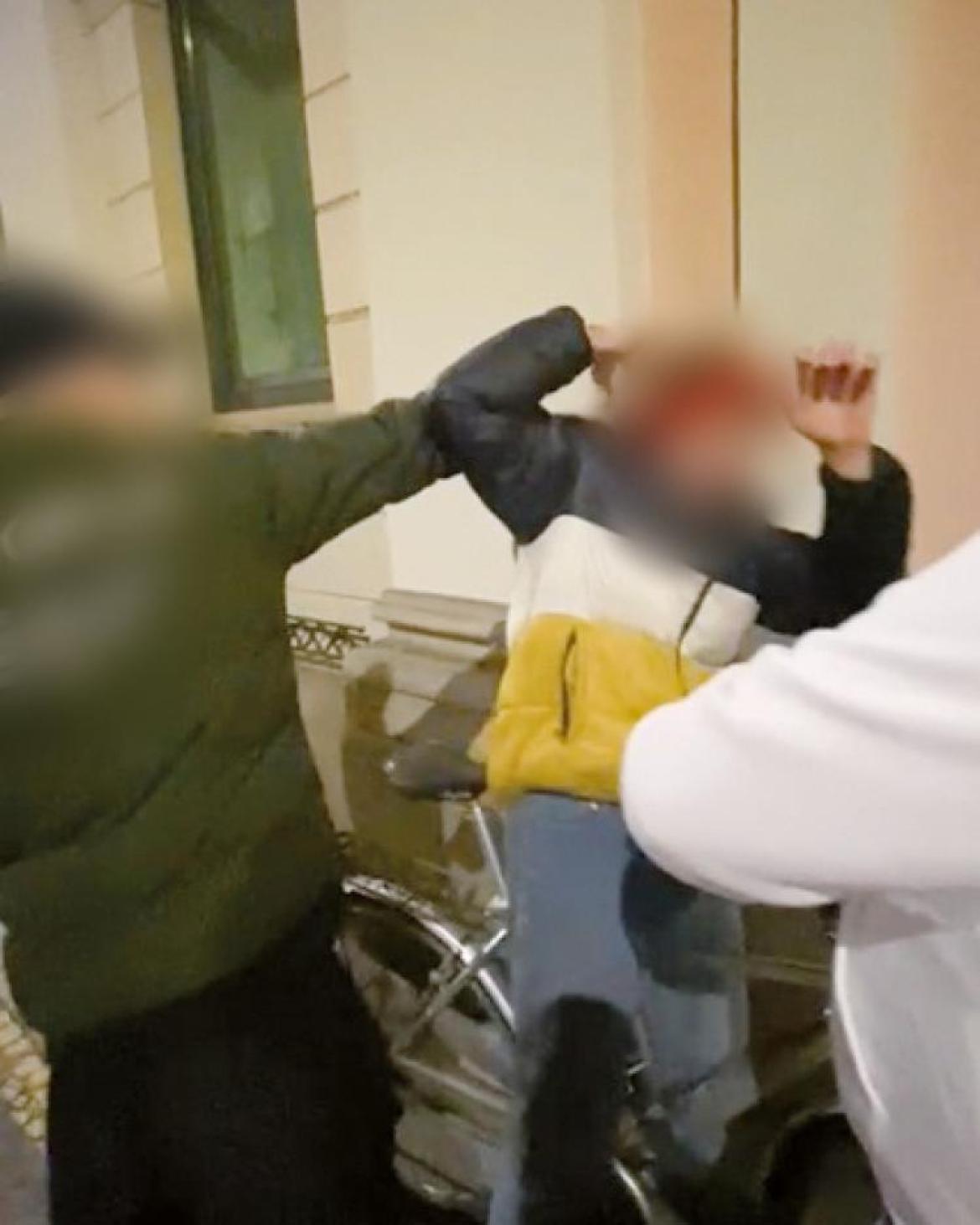 Aggressione in centro: i due responsabili denunciati dalla polizia