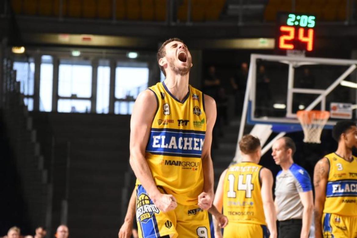Basket, serie A2: 2.500 euro di multa alla Elachem e squalifica di Xavier Johnson di Forlì
