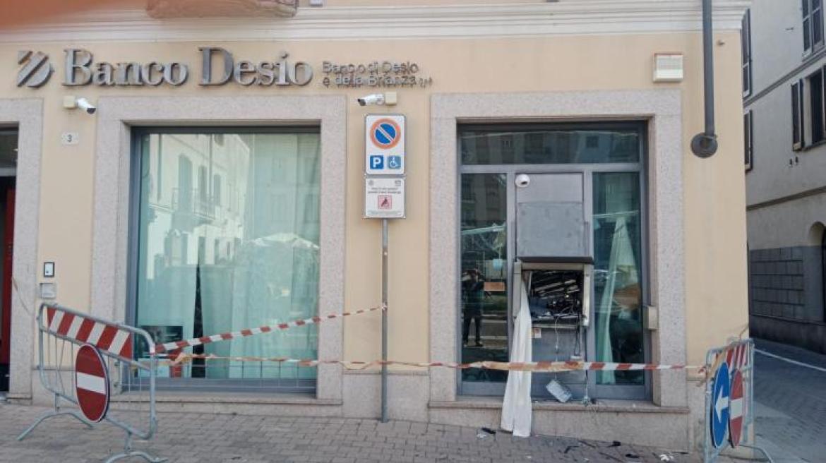 Mortara, malviventi fanno saltare il bancomat della Desio