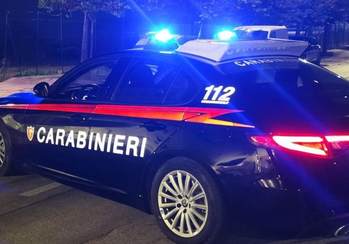 Vigevano, il litigio tra coinquilini degenera: 32enne portato in pronto soccorso