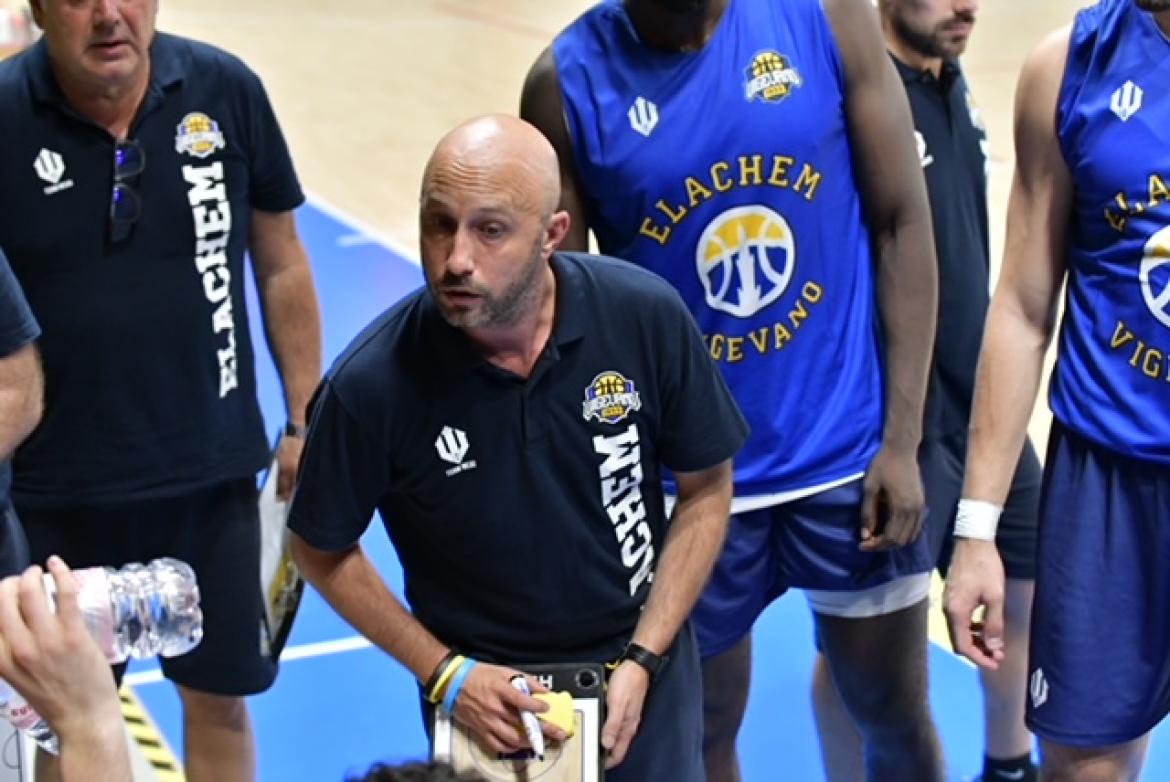 Basket, serie A2, coach Pansa: «Primo mese sopra le aspettative, ma dobbiamo avere di più da Mack»