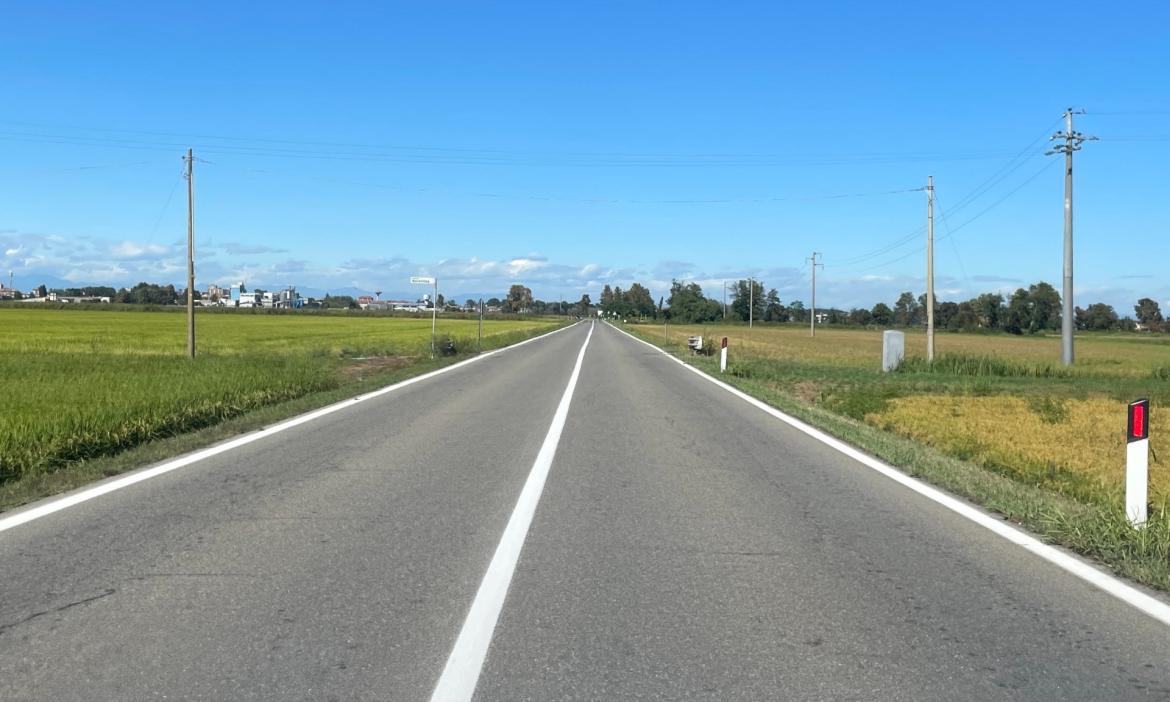 La segnaletica dell'Anas, con riga continua sulla statale, danneggia gli agricoltori. Scattano le proteste