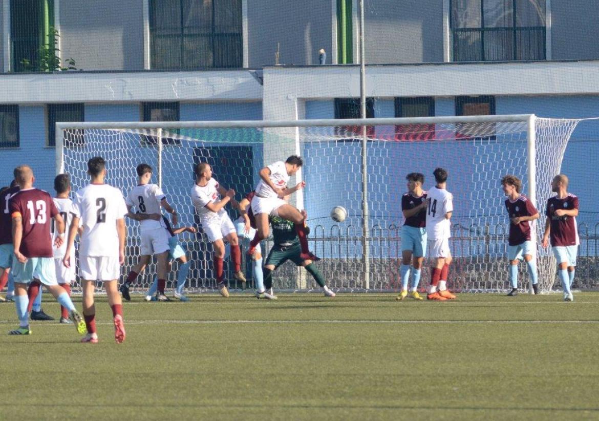 Calcio, Promozione: il Vigevano cede anche alla Cavese (1-2) e c'è aria di crisi