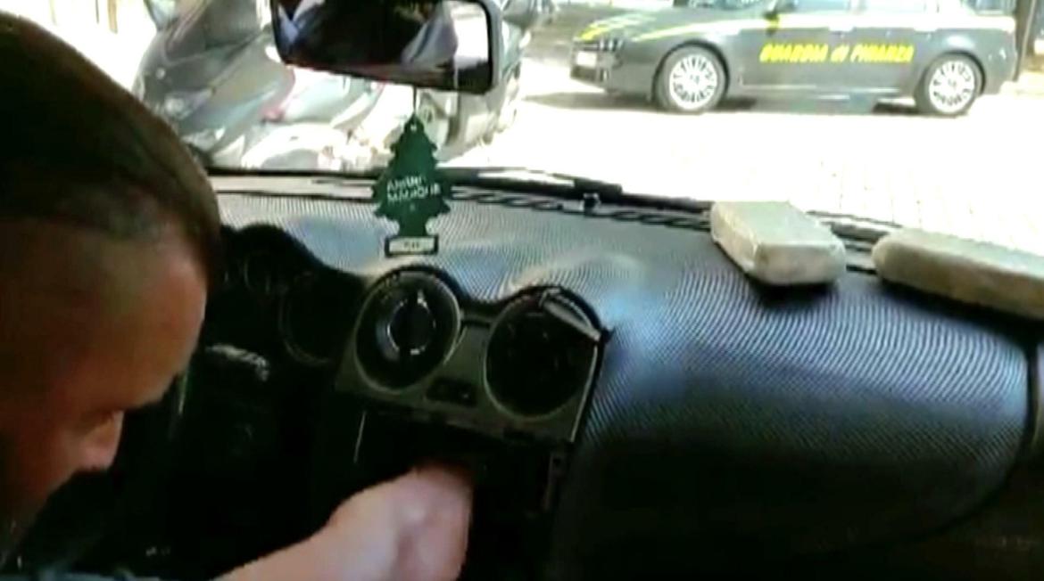 Operazione contro il narcotraffico: smantellata rete criminale tra Albania e Italia. Perquisizioni anche in provincia di Pavia
