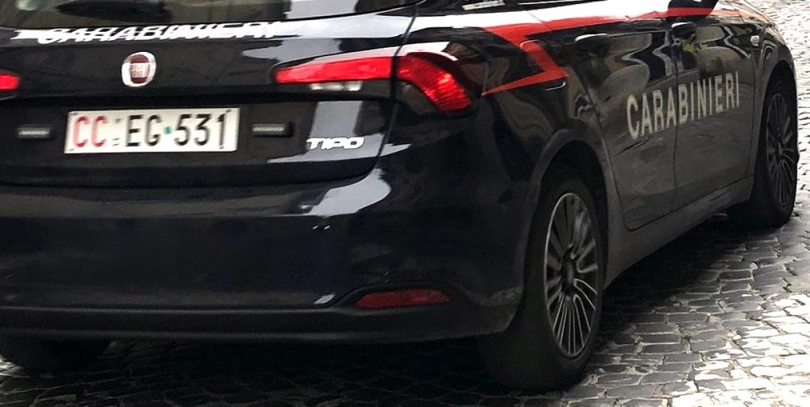 Abbiategrasso, 19enne arrestato per spaccio di droga davanti a scuola
