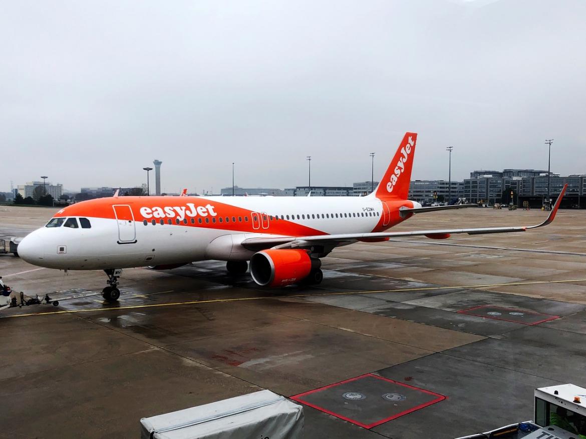 Volo Milano Olbia Easyjet in ritardo: 4 pavesi ricevono 1000 euro 