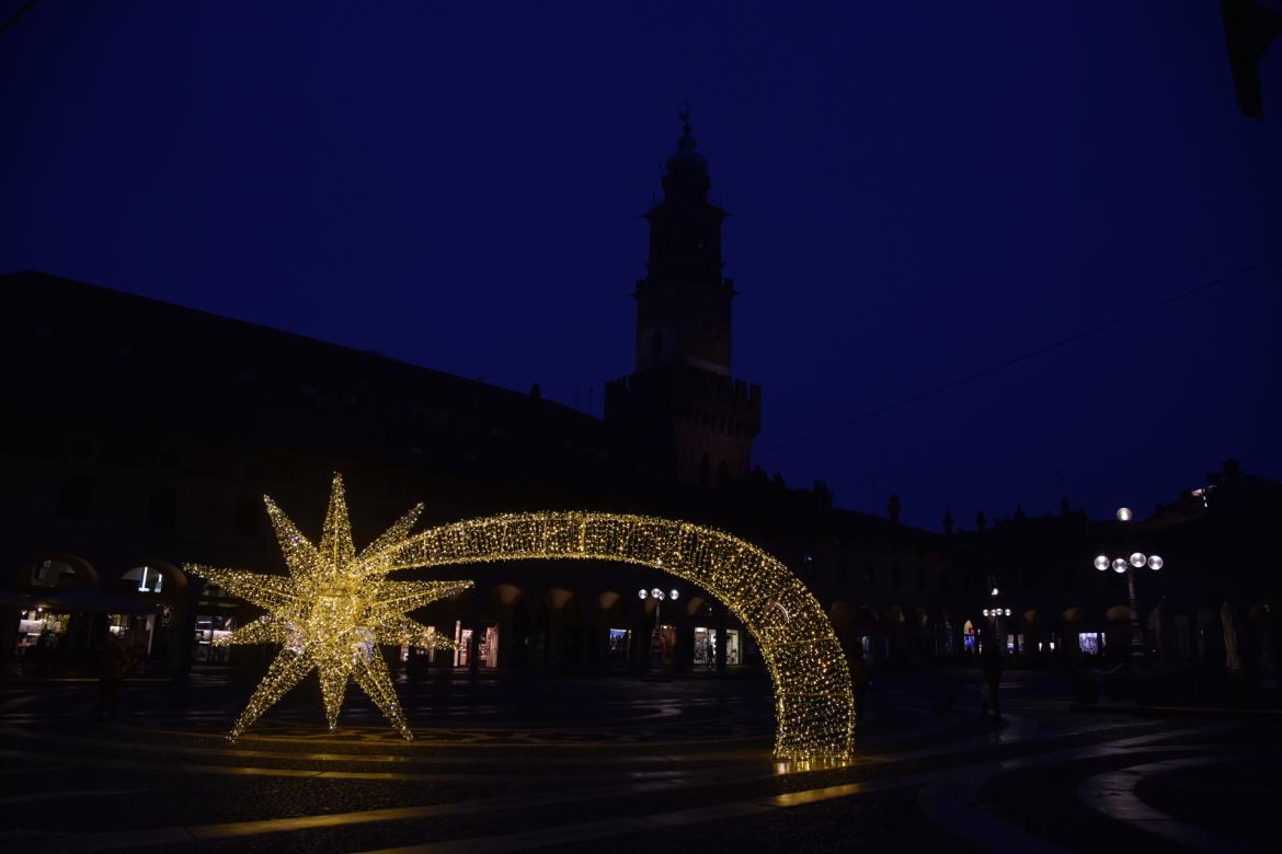 Natale sotto la Torre: le proiezioni, l'albero, la pista, le decorazioni, le luci e i tantissimi eventi