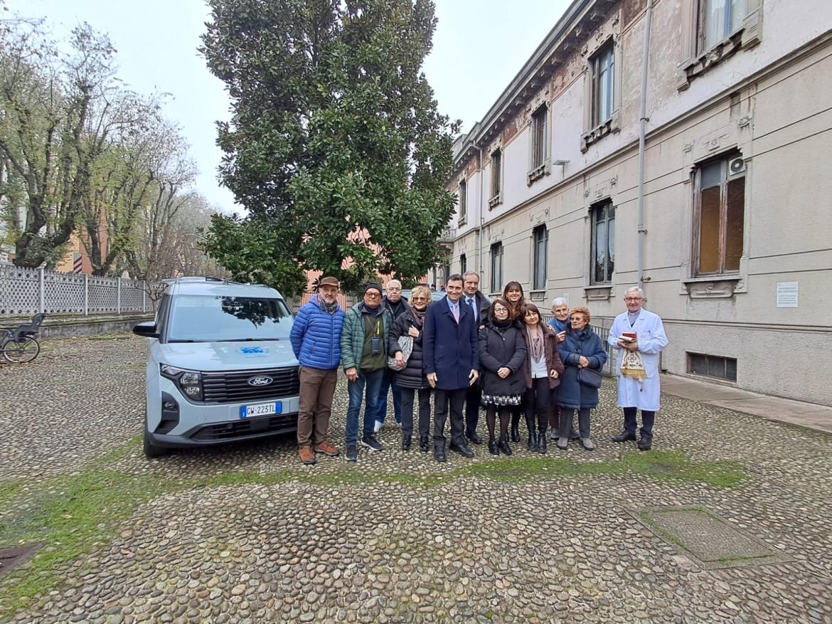 Vigevano, Amar inaugura due nuove auto per il trasporto pazienti malati e dializzati