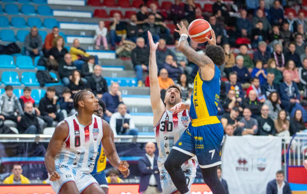 Basket, serie A2: niente da fare per la Elachem Vigevano a Rieti. Vince la Sebastiani 79-67