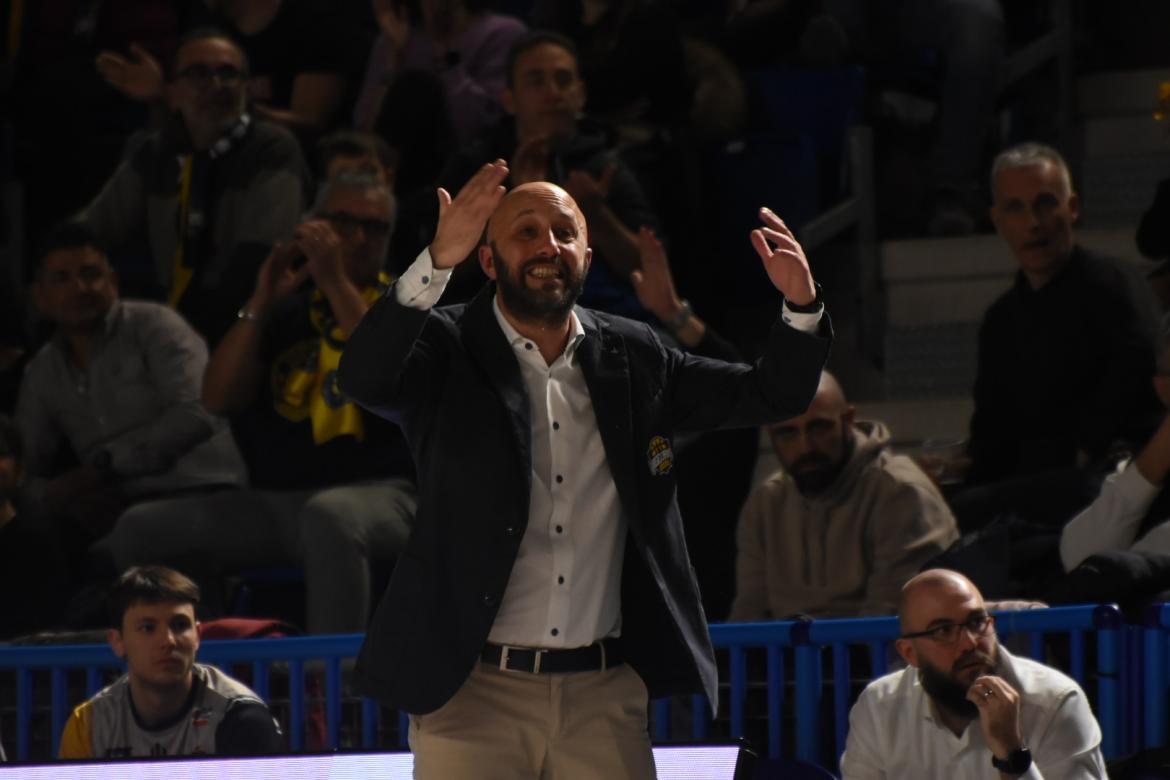 Basket, serie A2: la Elachem Vigevano multata di 833 euro