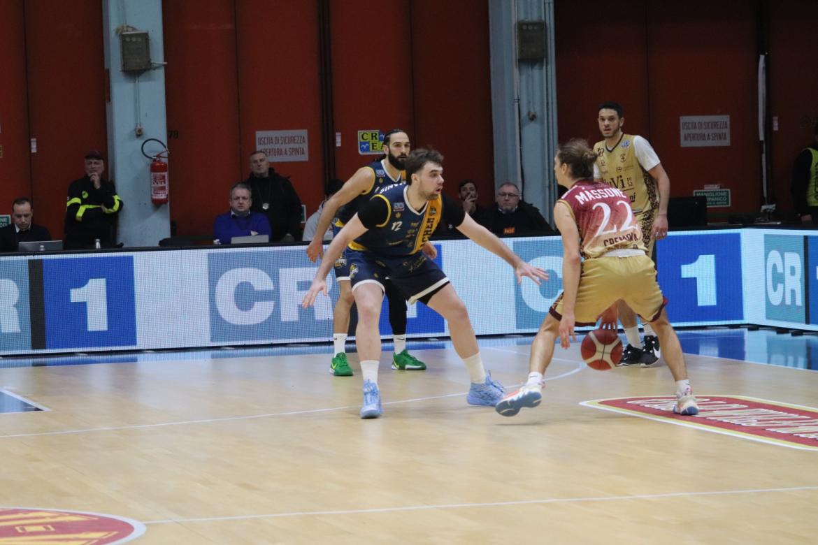 Basket, serie A2: sospetta frattura del secondo metacarpo della mano sinistra per Kris Strautmanis