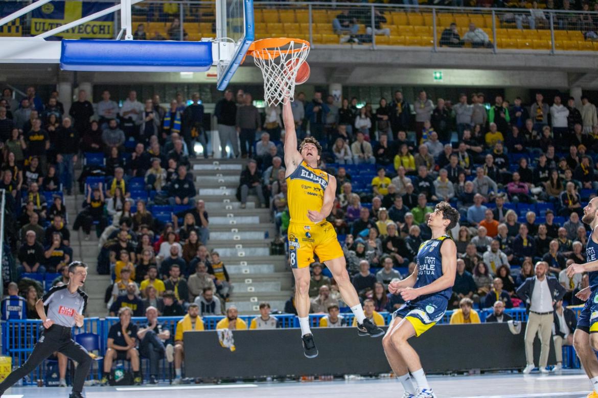 Basket, serie A2, sabato sera la Elachem Vigevano affronta Nardò. Coach Pansa: «Attenzione ai dettagli e durezza in difesa, così si può provare a vincere»