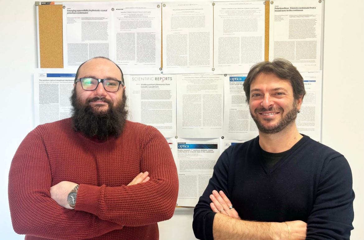 Un passo avanti nella fisica: il supersolido diventa realtà nei semiconduttori