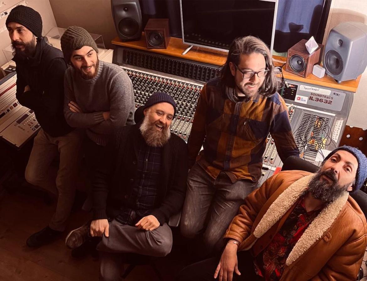A Laroom arriva il quintetto psichedelico Sabbia