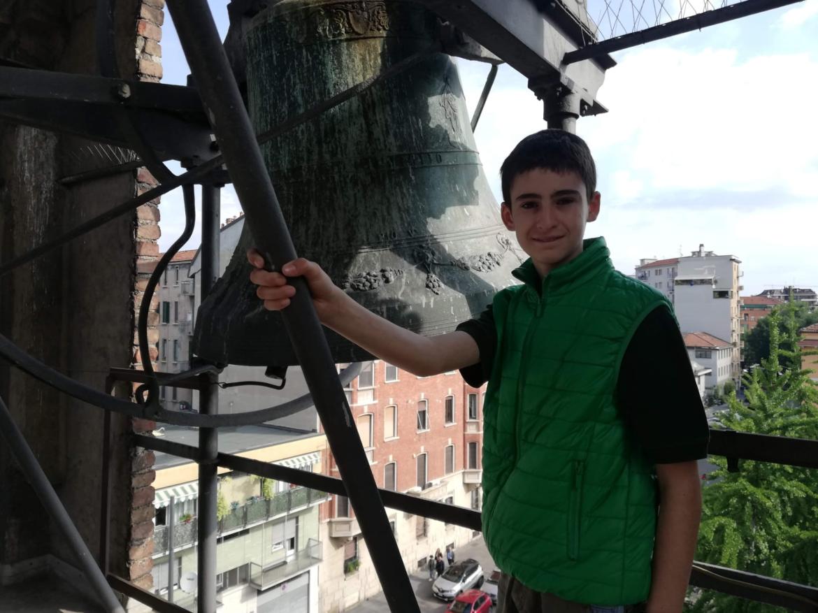 Nicolò, il campanaro più giovane d'Italia