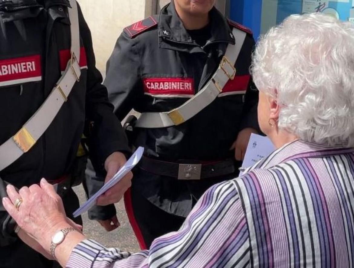 Vigevano: la vicina di casa sventa un raggiro ai danni di una 83enne e chiama i carabinieri