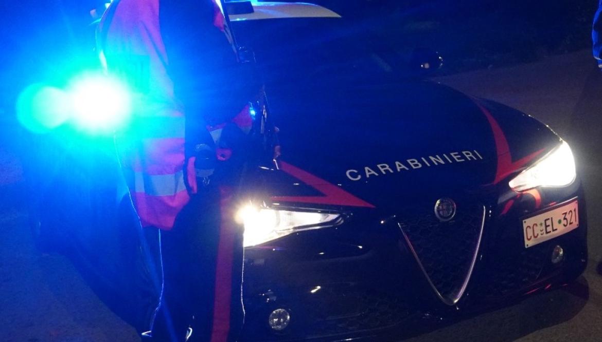 Vigevano, in bici di notte per rubare dentro il supermercato: denunciato