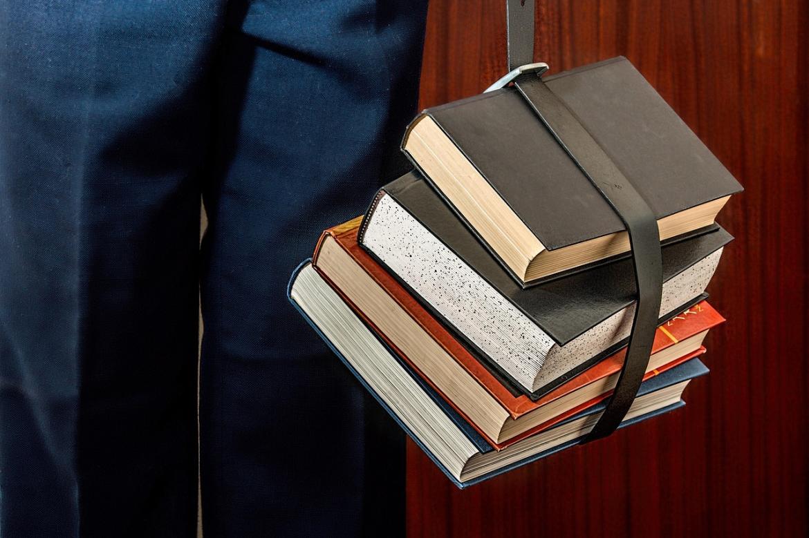 “Dote Scuola” per libri e materiale didattico: oltre 15 milioni da Regione Lombardia