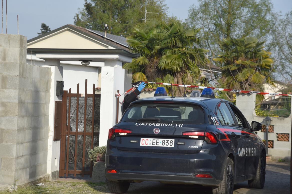 Confienza: moglie uccisa a coltellate, il marito si toglie la vita con un fucile da caccia