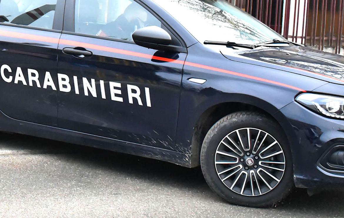 Rapinato in strada a Mortara dello smartphone: un 19enne è stato minacciato con un coltello 
