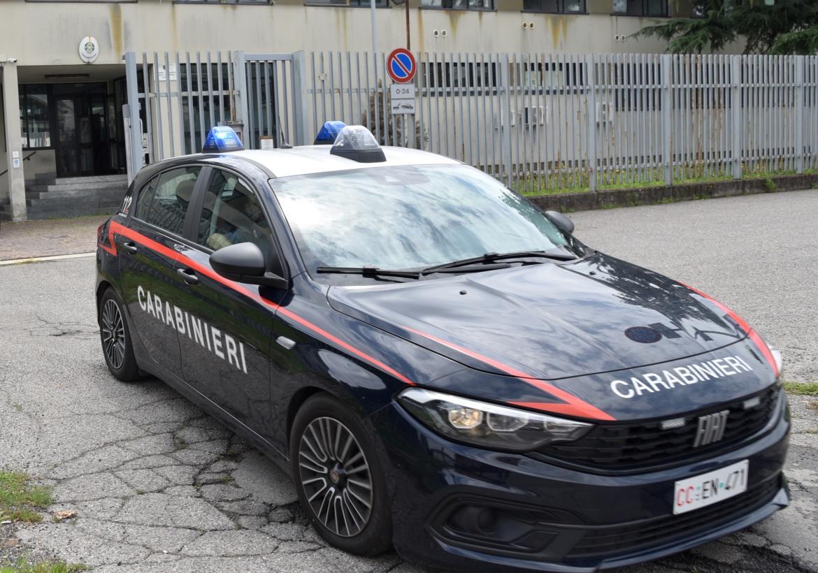 Aveva rubato e fatto danni in due bar di Vigevano: individuato grazie ai filmati
