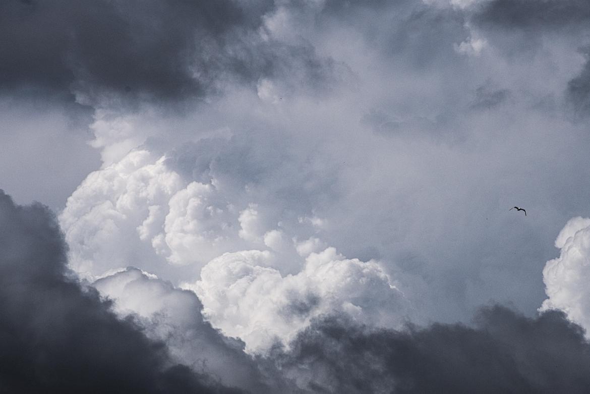 Previsioni meteo: due giorni di maltempo intenso al Nord Italia, neve sulle Alpi e rischio alluvioni