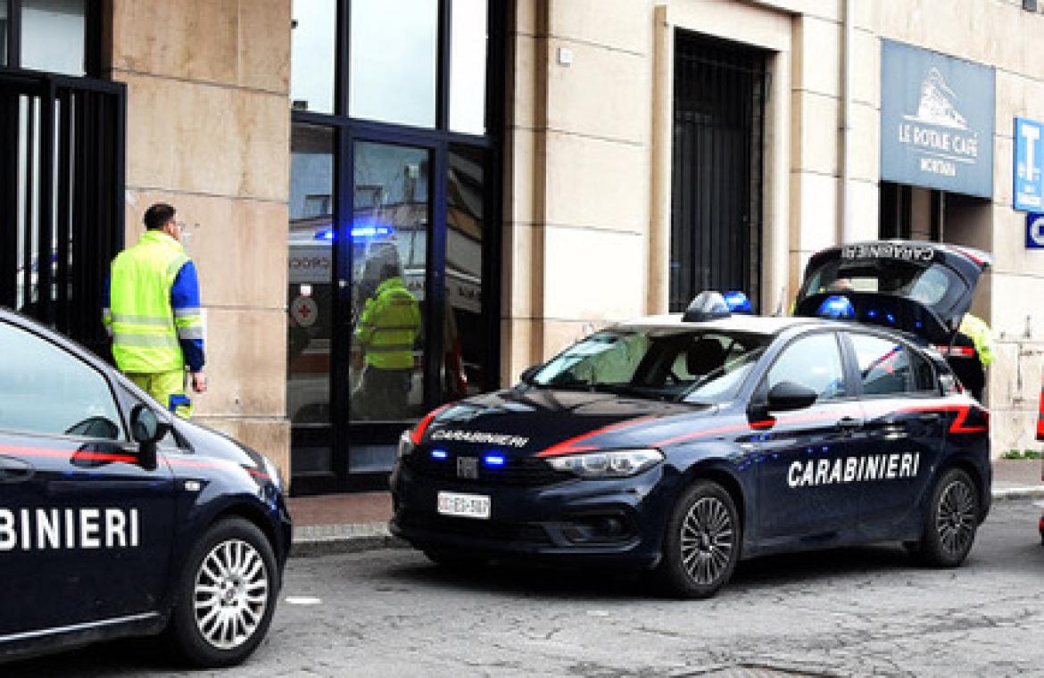 Tenta la rapina al bar della stazione di Mortara, ma i carabinieri lo arrestano