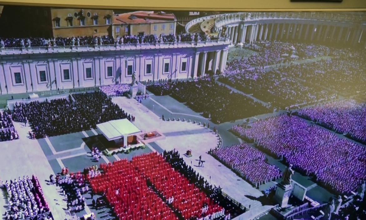 Il mondo dà il suo ultimo saluto a papa Francesco 