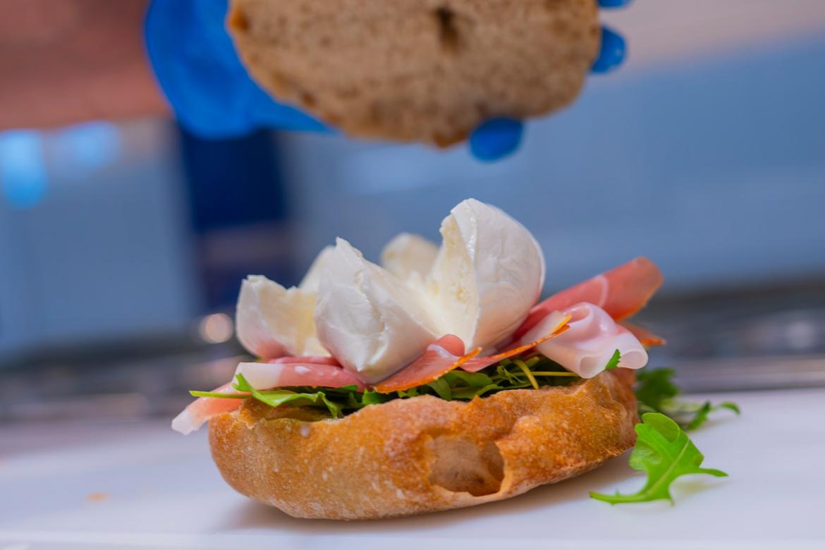 Mozzarella di bufala dop: ecco i 10 errori più comuni nel consumarla