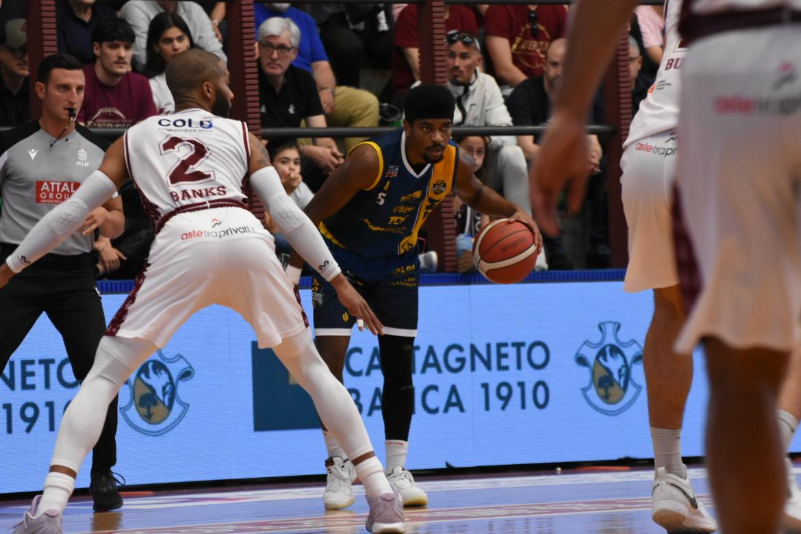 Basket, serie A2, Elachem Vigevano commovente: ma non basta per passare a Livorno dopo  due overtime (106-100)