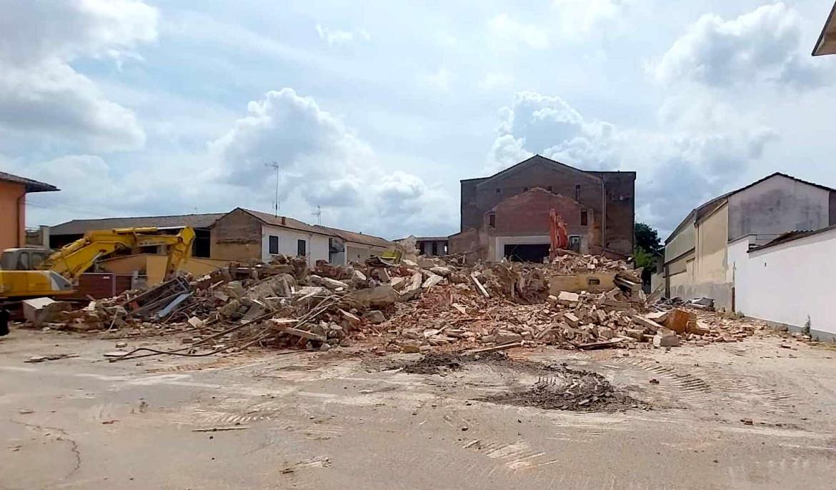 Garlasco: demolito lo storico cinema teatro 