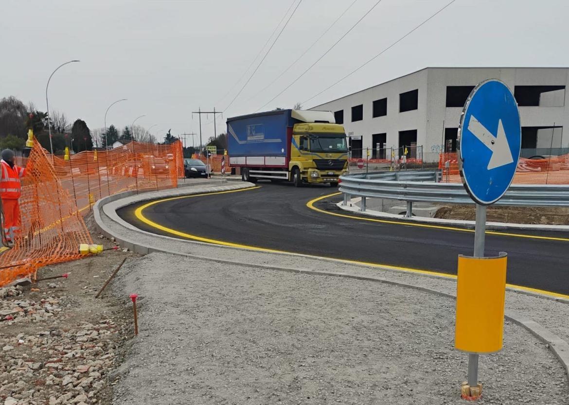 Rotonda di Gambolò: «Progettata per assicurare la sicurezza dei pedoni»