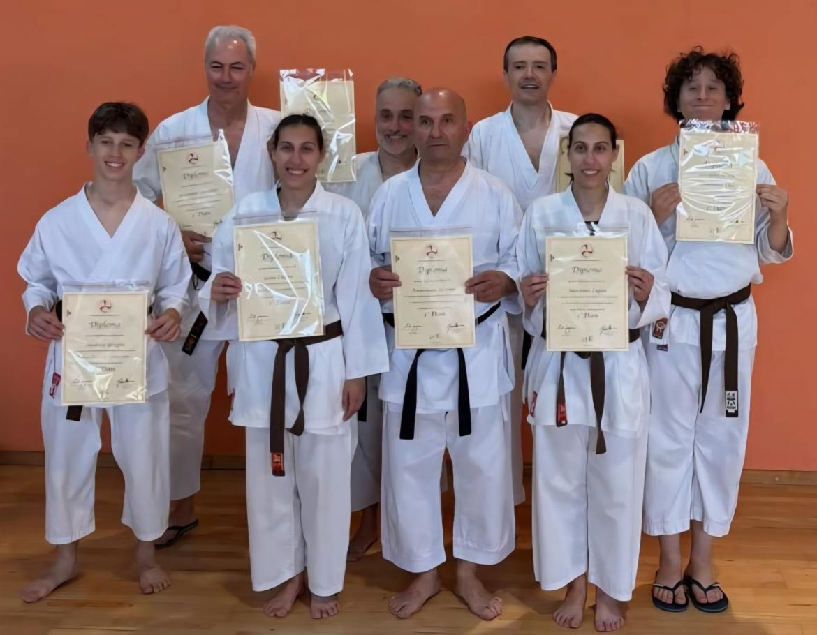 Karate, otto atleti agli esami per cinture nere