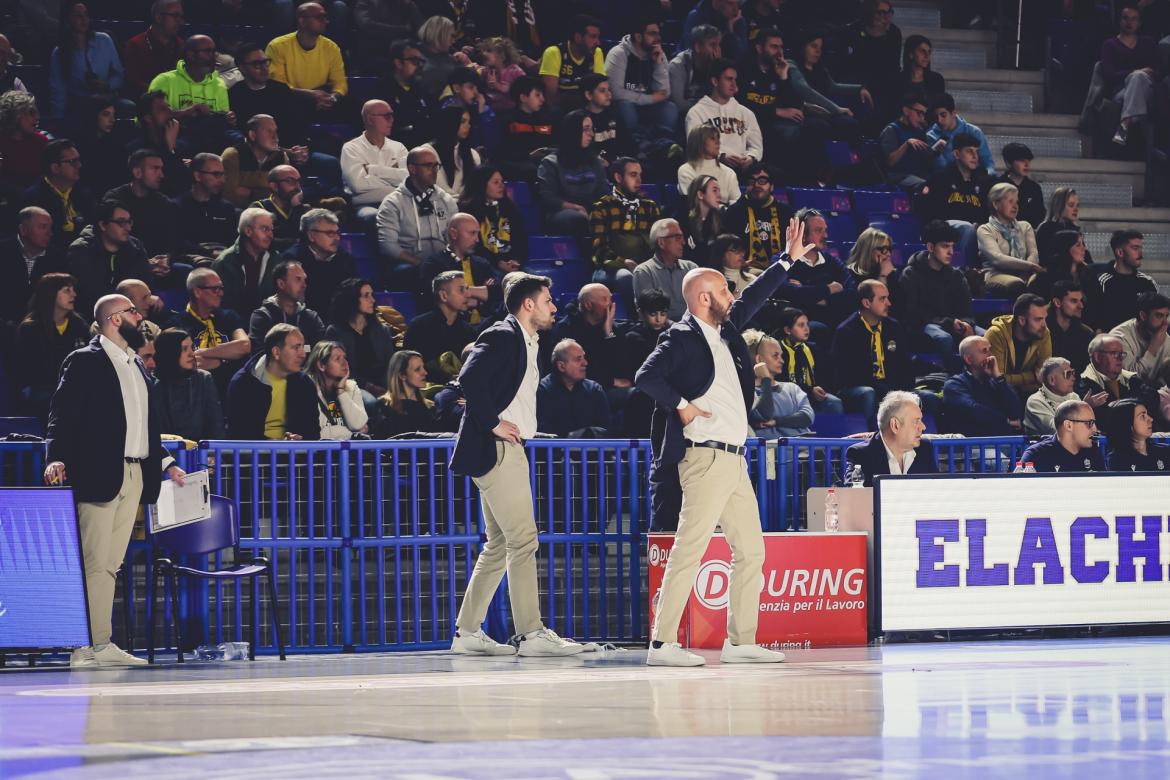 Basket, serie B, adesso è ufficiale: Lorenzo Pansa non è il più il coach della Elachem. La lettera di commiato. «Vigevano, sei unica»