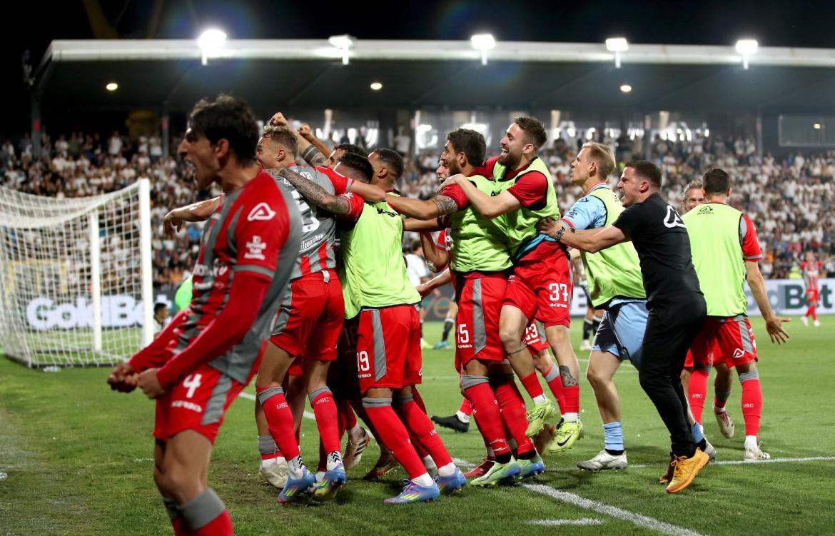Calcio, Barbieri porta la Cremonese in Serie A: battuto lo Spezia nella finale di ritorno