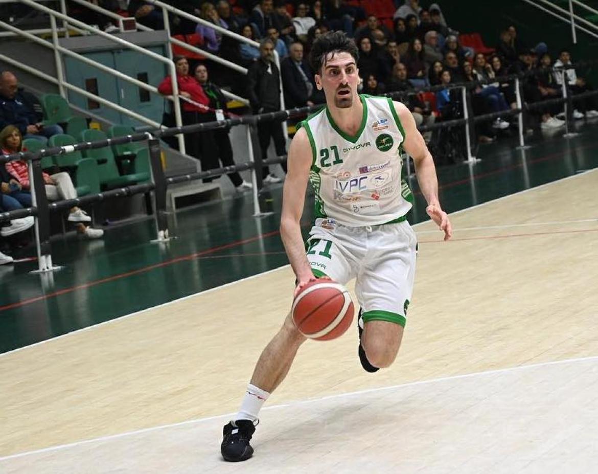 Basket, serie B: arriva Armando Verazzo. Coach Salieri: «Sarà un uomo-cardine della squadra»