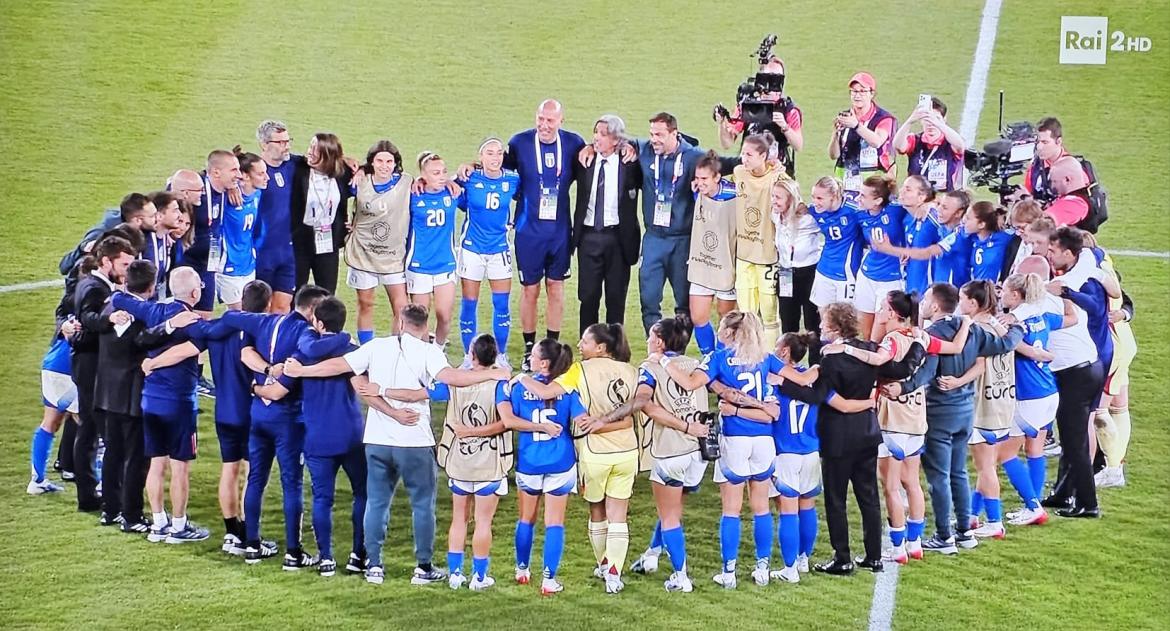 Calcio, Europei femminili: l'Italia cede alla Spagna (1-3), ma avanza ai quarti