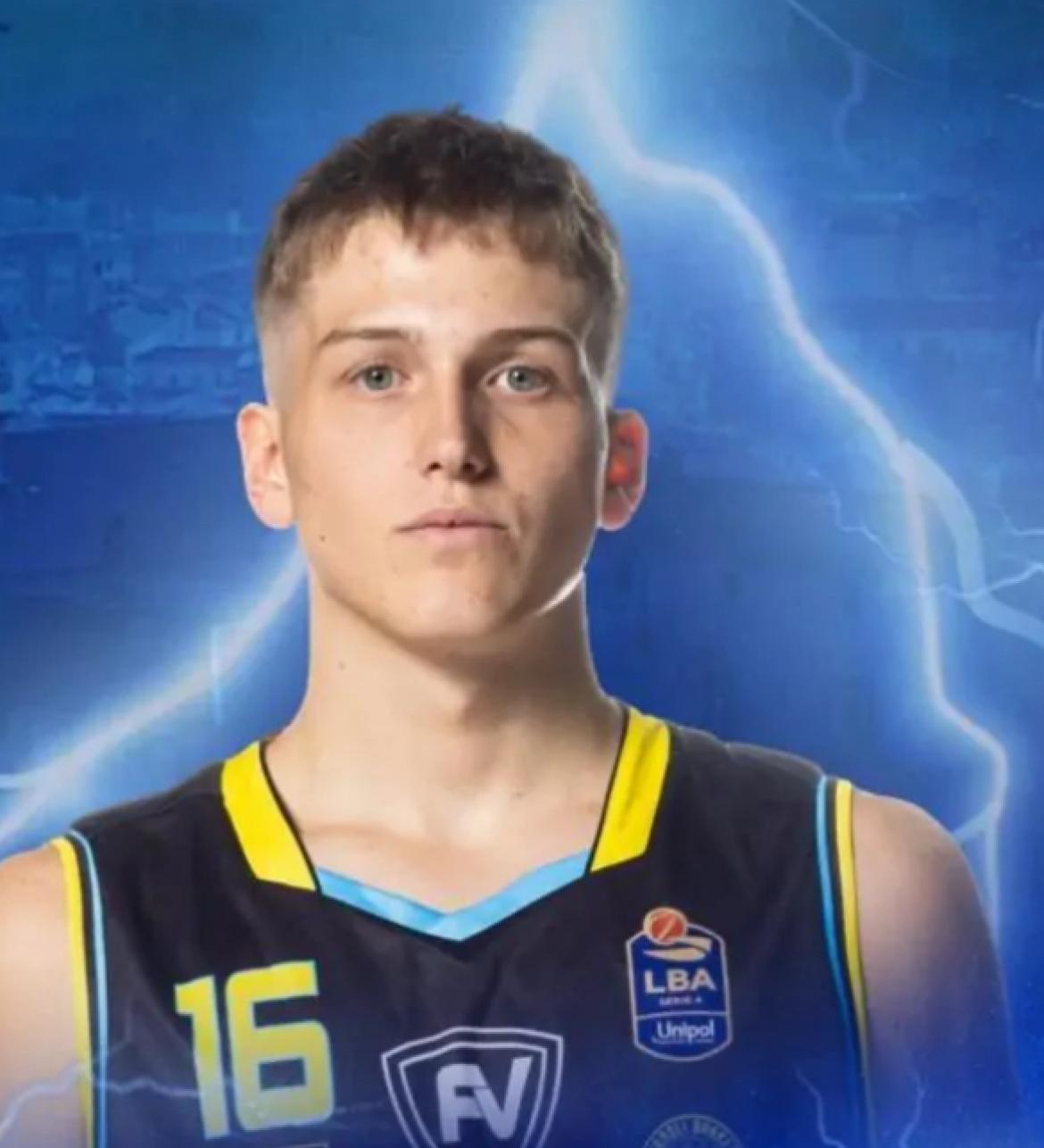 Basket, serie B: Nicola Fantoma è il primo under della Elachem Vigevano