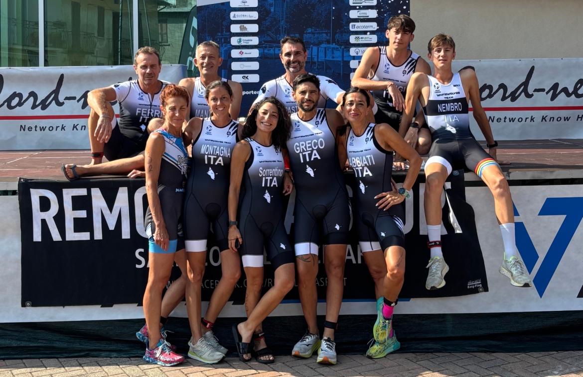 Triathlon, l'Age Group del Whitewolves Team Vigevano brilla a Tavernola Bergamasca