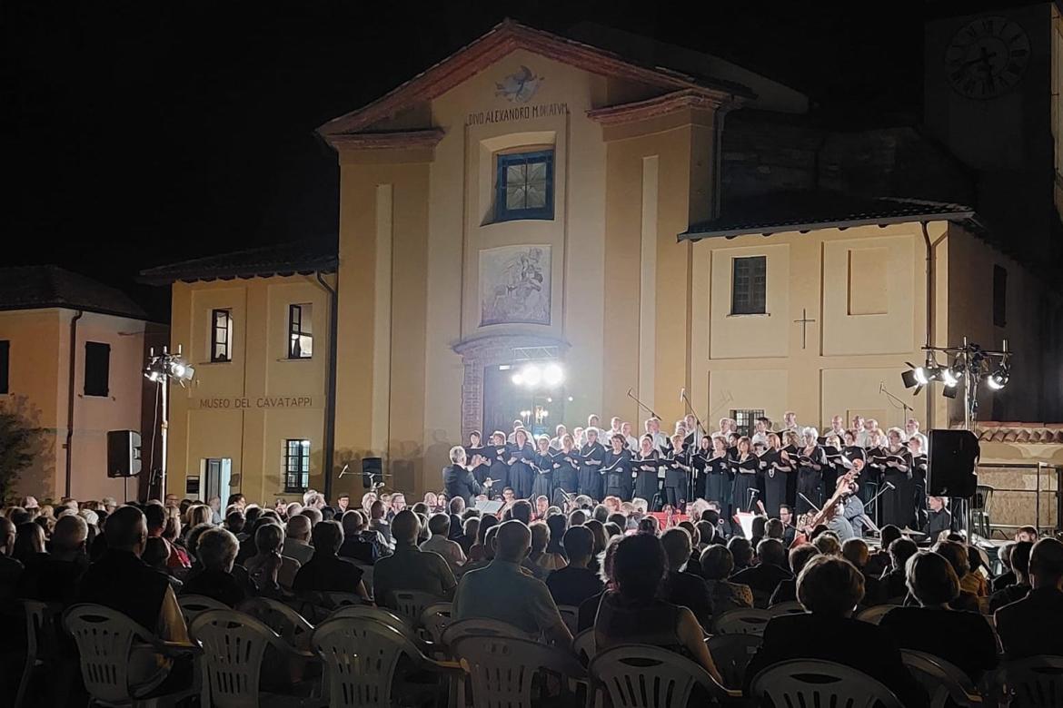 A Montecalvo Versiggia il “Concerto per la pace”