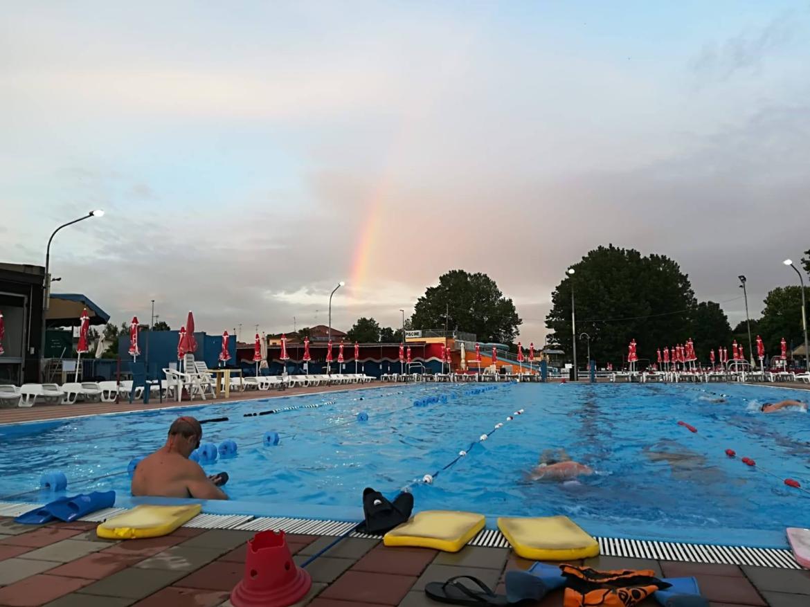 Piscina Mortara: riscontrata la presenza del batterio della legionella durante analisi di routine, ma la piscina rimane aperta