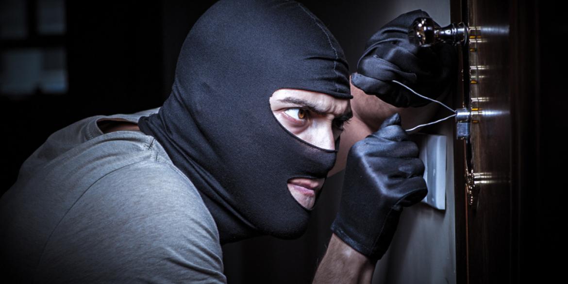 Vigevano, i ladri compiono una razzia: via denaro e gioielli