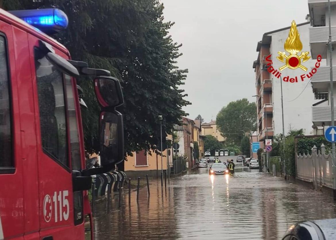 Maltempo, oltre cento interventi dei vigili del fuoco in tutta la provincia