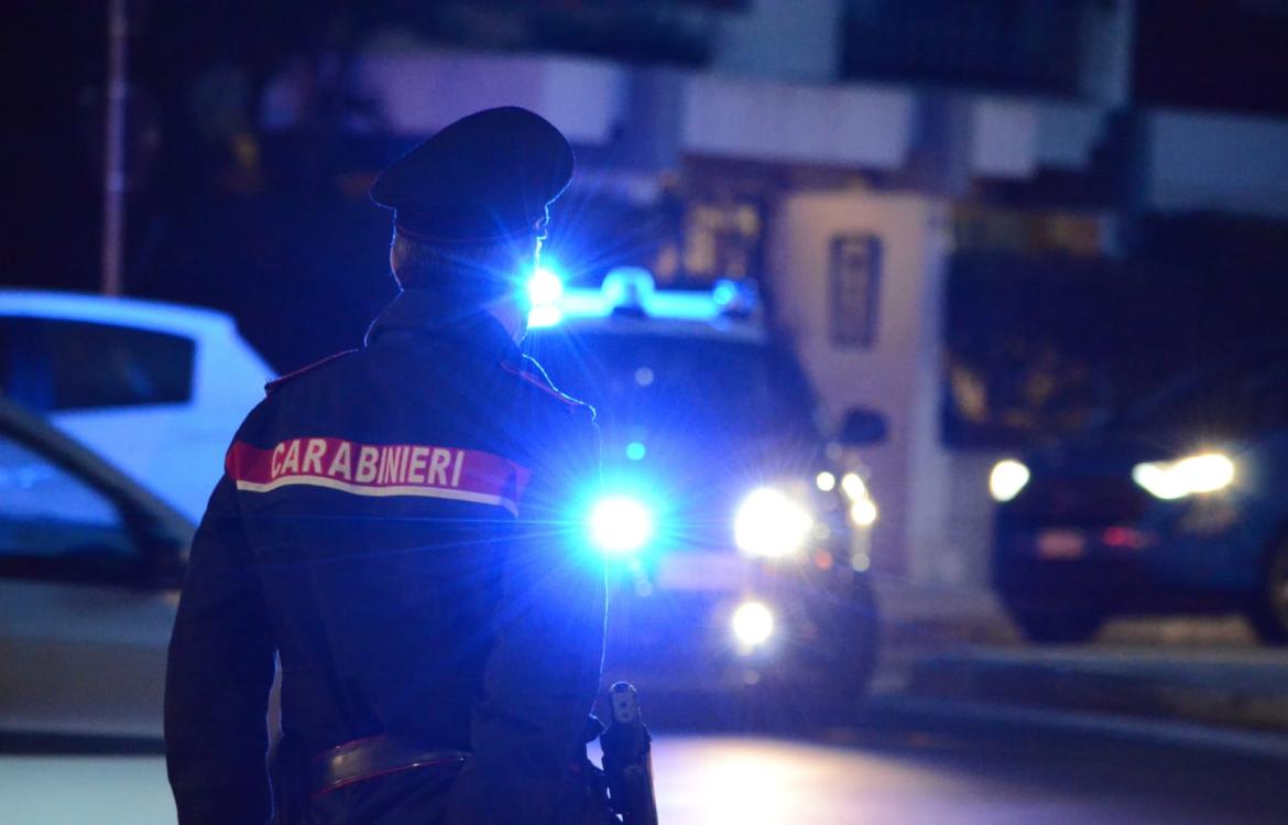 Tentata rapina finisce con un colpo di pistola: denunciati due giovani 