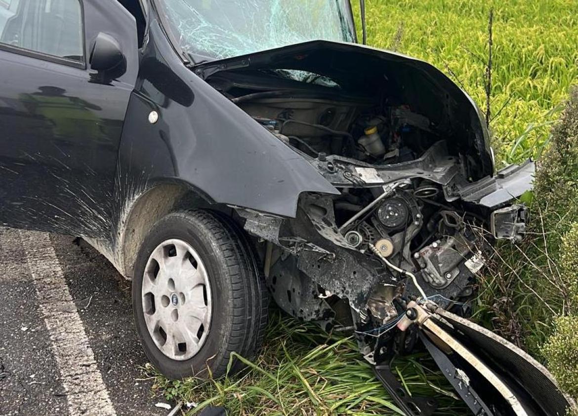 Incidente tra Candia Lomellina e Cozzo: frontale tra camion e auto