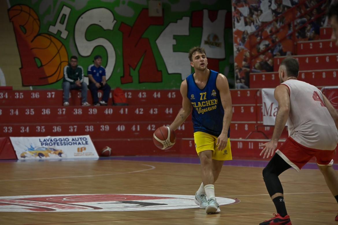Basket, serie B: la Elachem Vigevano passa a Piacenza contro la Bakery rimontando nella ripresa