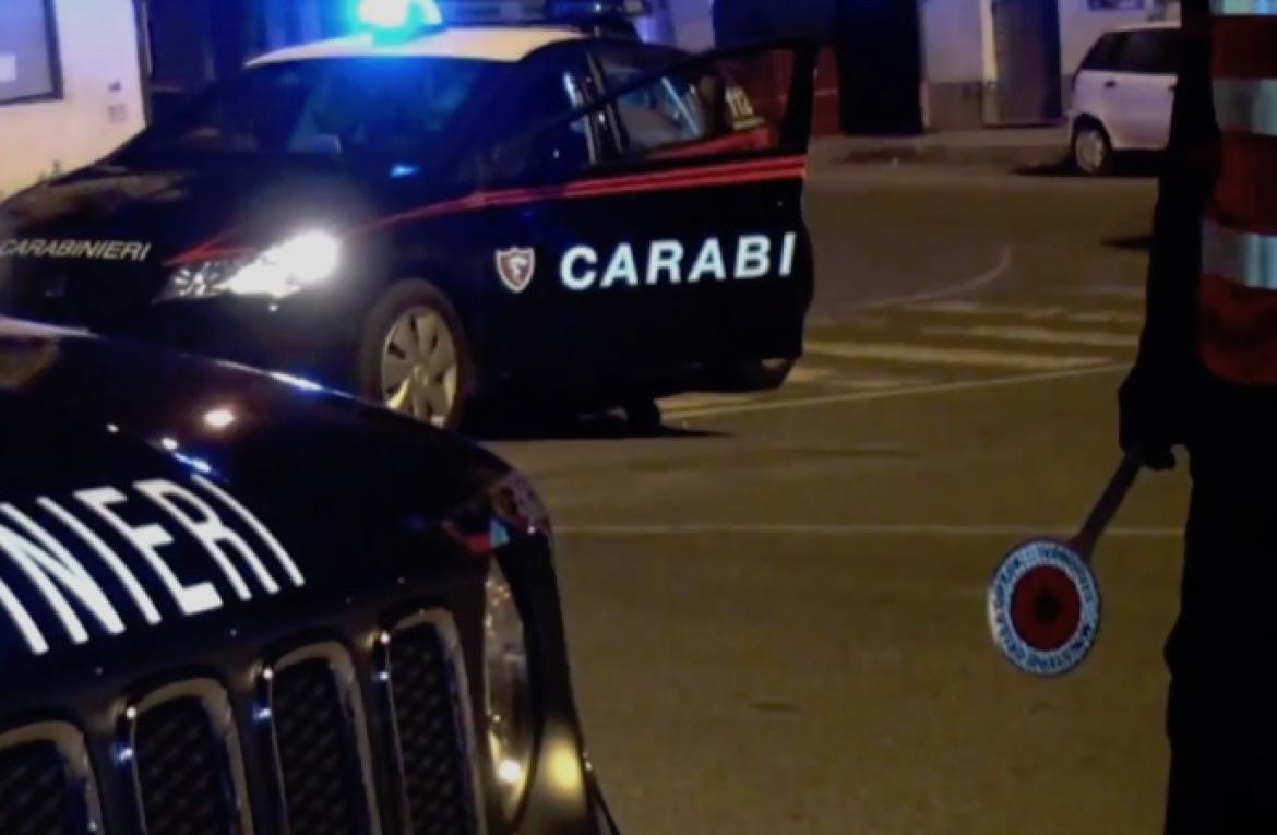 Si affrontano in strada a Mortara. Un 26enne ferito trasportato al Policlinico di Pavia