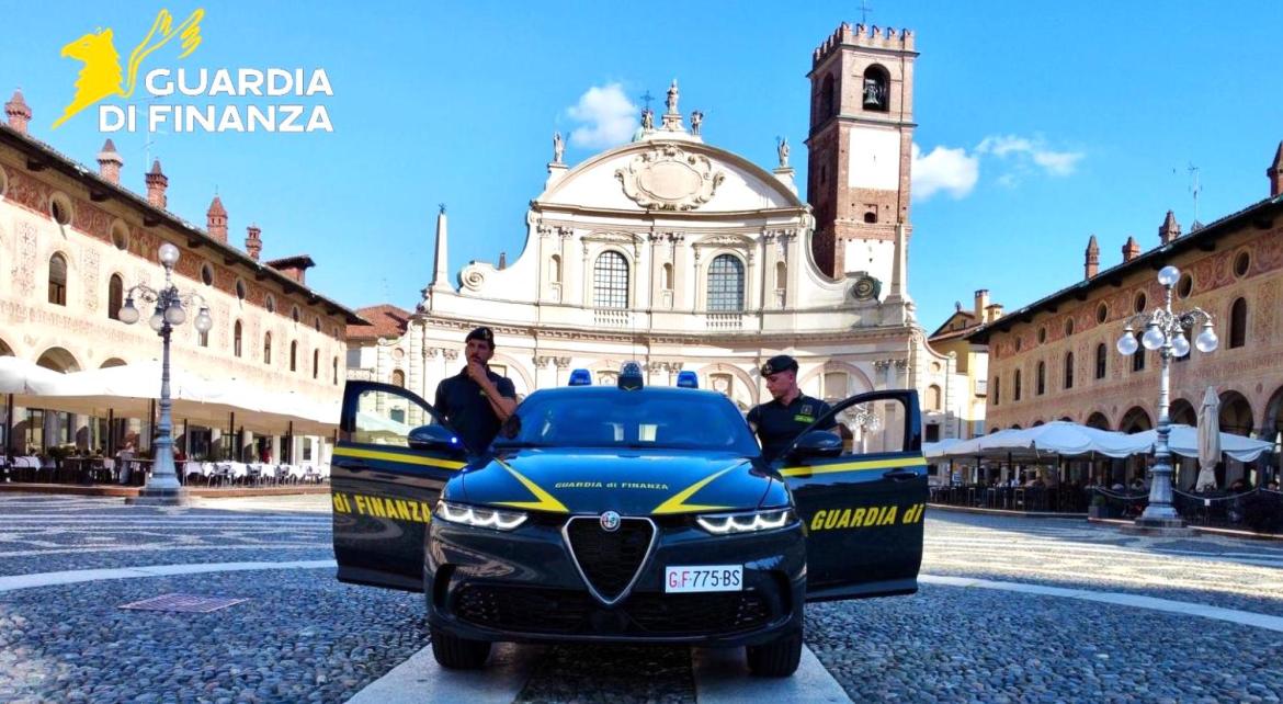 Vigevano: maxi sequestro di smalti e gel per unghie che contendono una sostanza vietata dalle nuove normative perché tossica